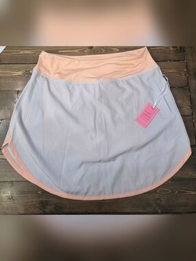 NwT Simply Southern Peach-Trim White Athletic Skort Size Medium